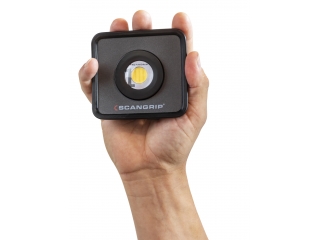 03.6010 - NOVA MINI - Compact floodlight with SMART GRIP providing 1000 lumens