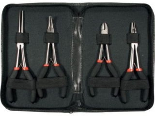 M750 - A set of precision pliers long 4 pieces