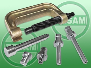 S0002692 - Press puller for heavily sealed door hinge pins for semi-trailers of trucks